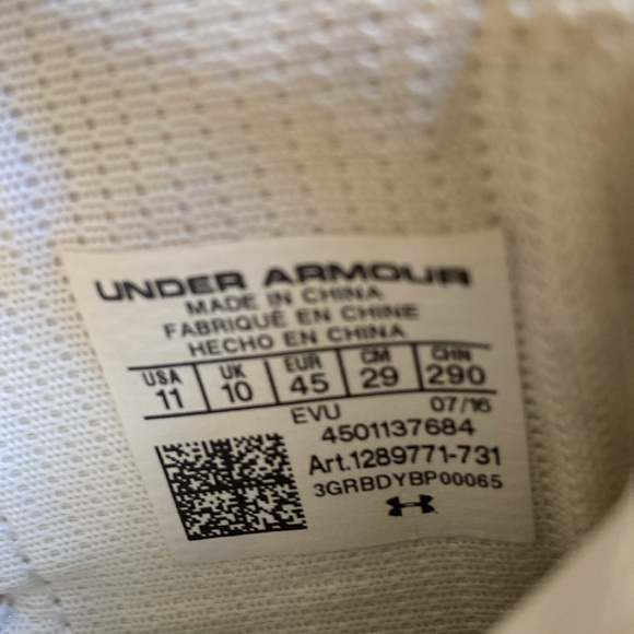 Under Armour cleats sz 11 lightly used in great shape with great graffics - Picture 9 of 9